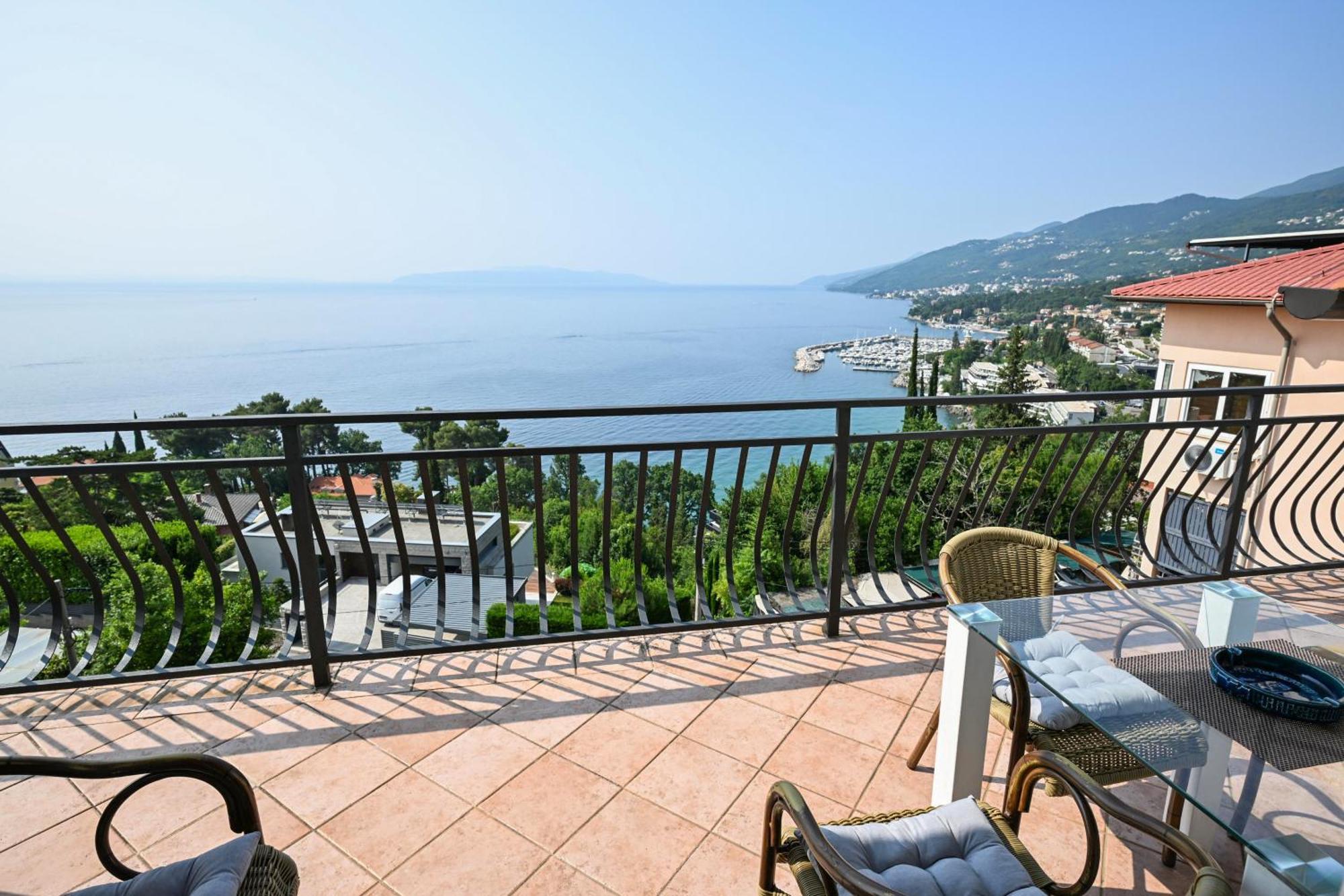 Liliane Fantasy View Apartament *